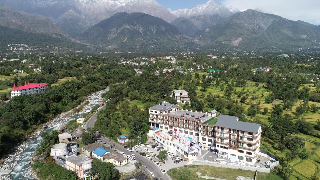 D'Polo Club & Spa Resort Dharamshala Exteriör bild